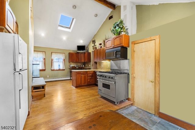 79 Fairfield Ave, West Caldwell Twp., NJ 07006