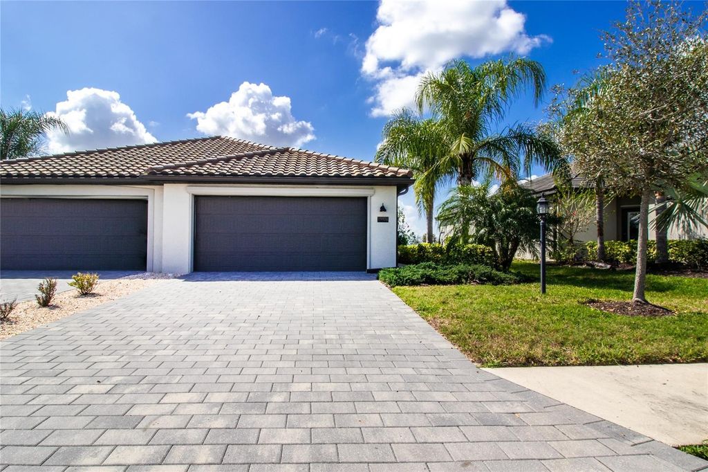 15978 CLEAR SKIES PLACE, Bradenton, FL 34211
