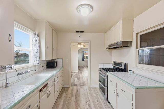 1101 Nebraska Avenue, Madera, CA 93638