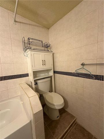 10520 E 28TH Terrace S, Independence, MO 64052