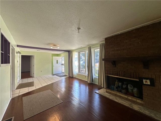 10520 E 28TH Terrace S, Independence, MO 64052