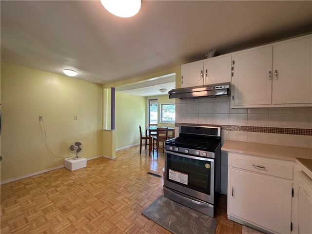 10520 E 28TH Terrace S, Independence, MO 64052