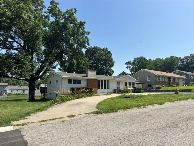 10520 E 28TH Terrace S, Independence, MO 64052