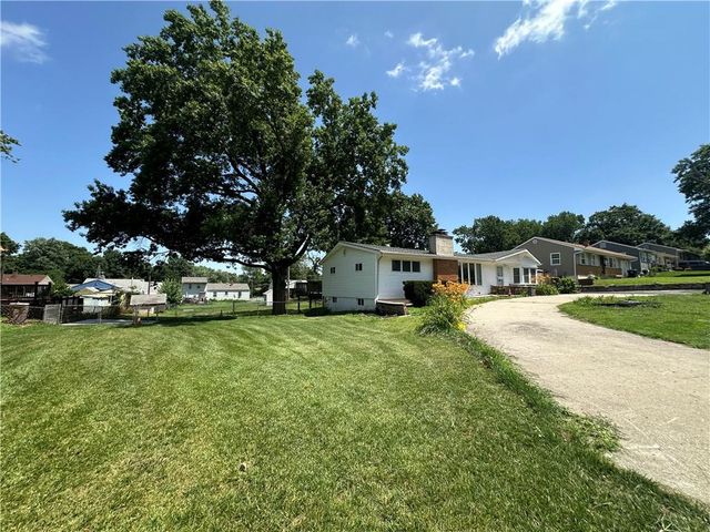 10520 E 28TH Terrace S, Independence, MO 64052
