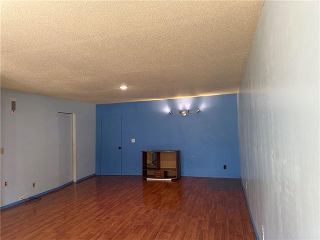 10520 E 28TH Terrace S, Independence, MO 64052