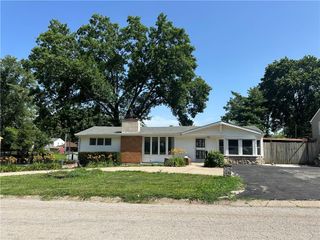 10520 E 28TH Terrace S, Independence, MO 64052