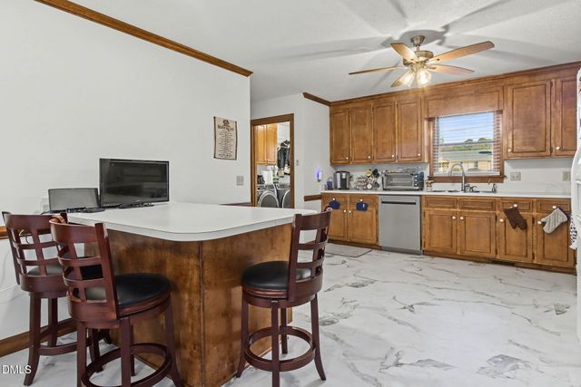 209 Arlington Circle, Sanford, NC 27330