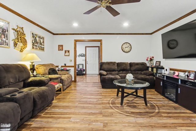 209 Arlington Circle, Sanford, NC 27330