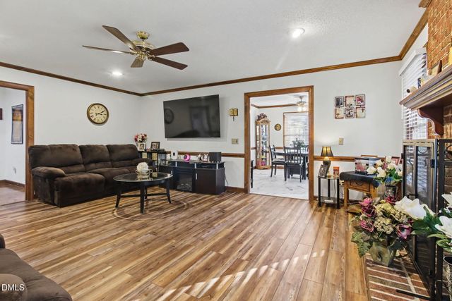 209 Arlington Circle, Sanford, NC 27330