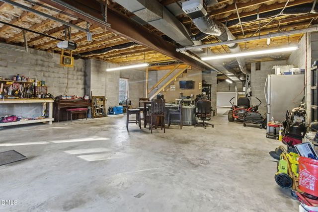 209 Arlington Circle, Sanford, NC 27330