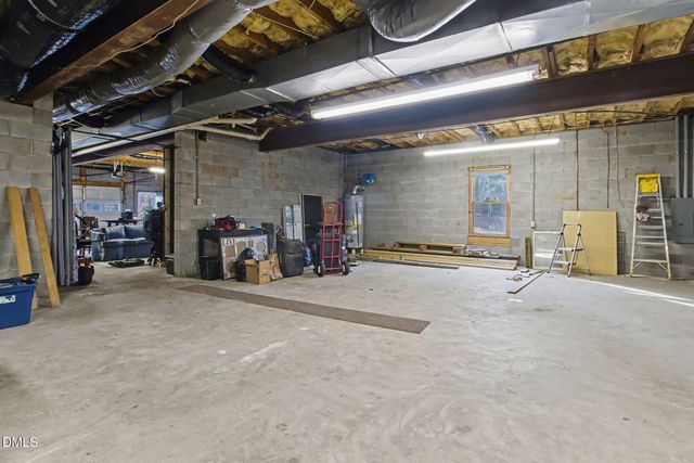 209 Arlington Circle, Sanford, NC 27330