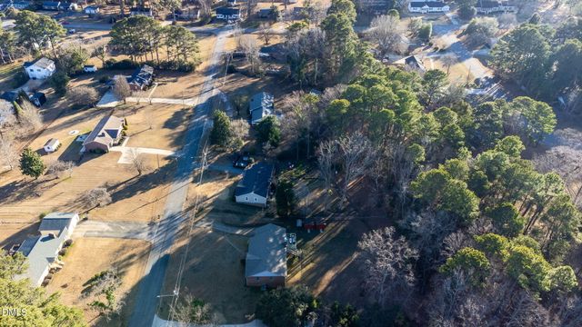 209 Arlington Circle, Sanford, NC 27330