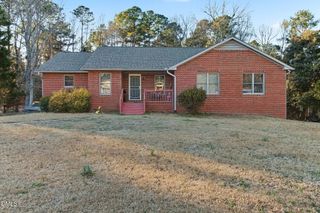 209 Arlington Circle, Sanford, NC 27330