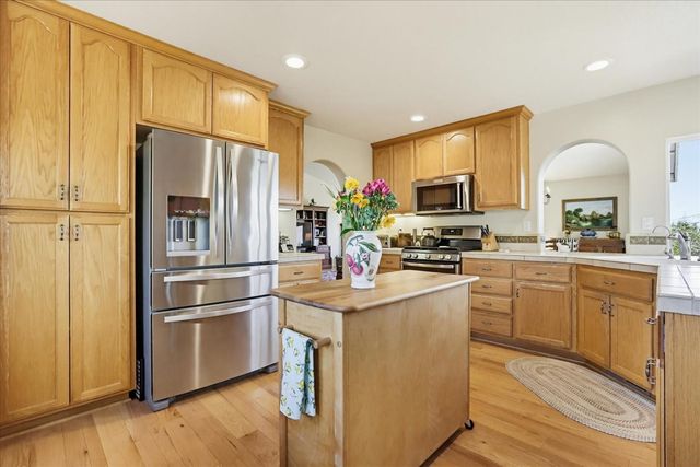 970 Morgan Ranch Dr, Grass Valley, CA 95945