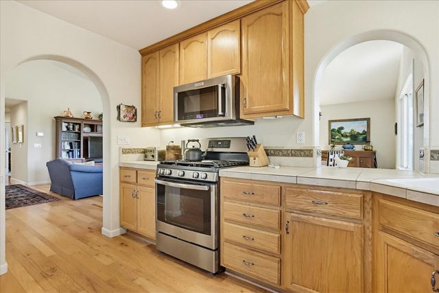 970 Morgan Ranch Dr, Grass Valley, CA 95945