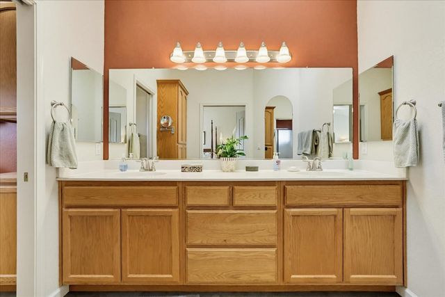970 Morgan Ranch Dr, Grass Valley, CA 95945
