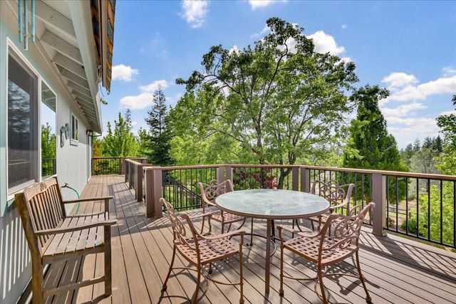 970 Morgan Ranch Dr, Grass Valley, CA 95945