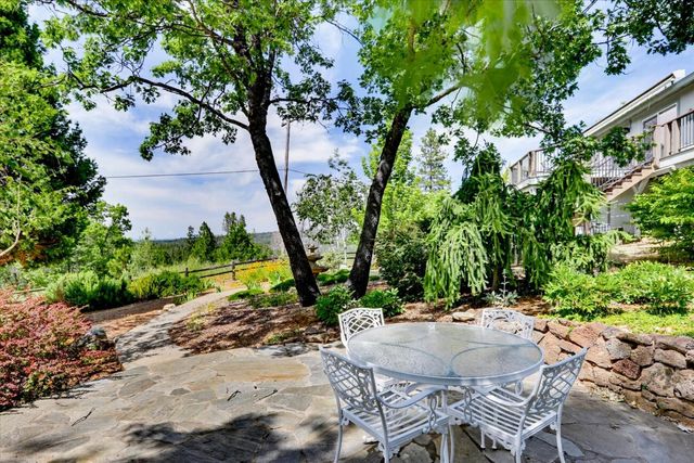 970 Morgan Ranch Dr, Grass Valley, CA 95945