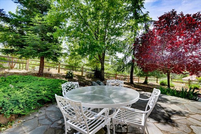 970 Morgan Ranch Dr, Grass Valley, CA 95945