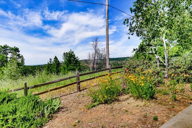 970 Morgan Ranch Dr, Grass Valley, CA 95945