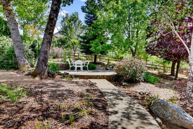 970 Morgan Ranch Dr, Grass Valley, CA 95945