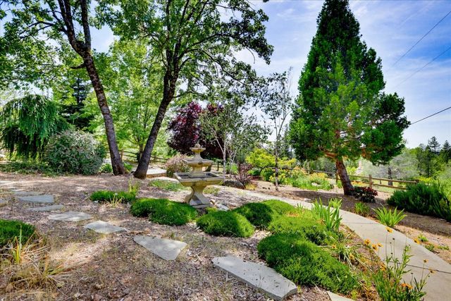 970 Morgan Ranch Dr, Grass Valley, CA 95945