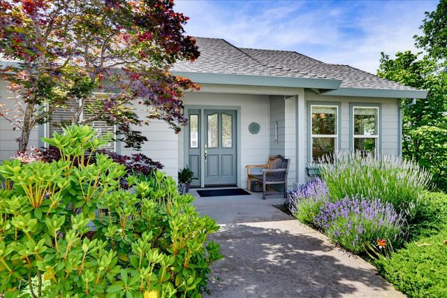 970 Morgan Ranch Dr, Grass Valley, CA 95945