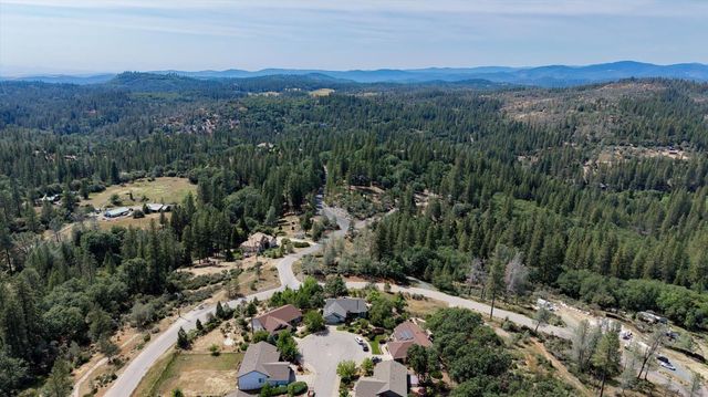 970 Morgan Ranch Dr, Grass Valley, CA 95945