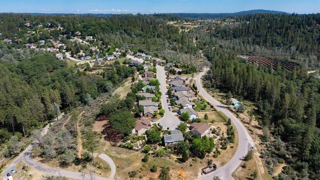 970 Morgan Ranch Dr, Grass Valley, CA 95945