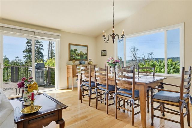 970 Morgan Ranch Dr, Grass Valley, CA 95945