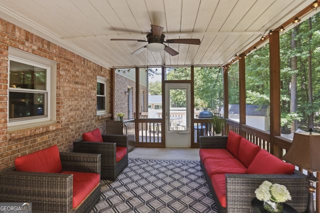 250 Hollyridge Way, Roswell, GA 30076