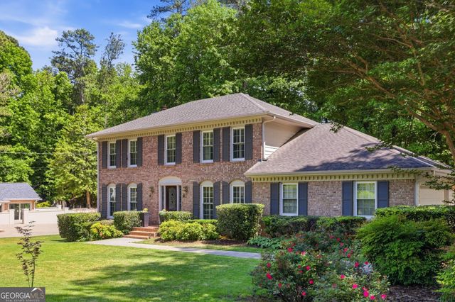 250 Hollyridge Way, Roswell, GA 30076