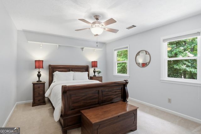 250 Hollyridge Way, Roswell, GA 30076