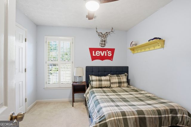 250 Hollyridge Way, Roswell, GA 30076