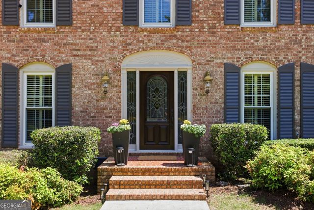 250 Hollyridge Way, Roswell, GA 30076