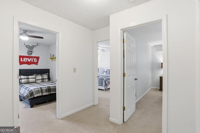 250 Hollyridge Way, Roswell, GA 30076