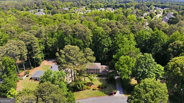 250 Hollyridge Way, Roswell, GA 30076