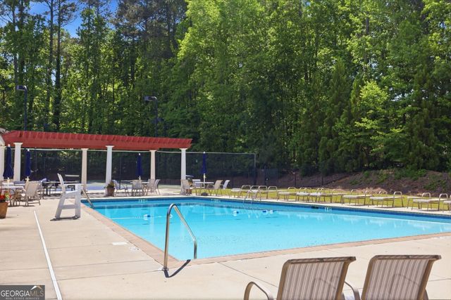 250 Hollyridge Way, Roswell, GA 30076