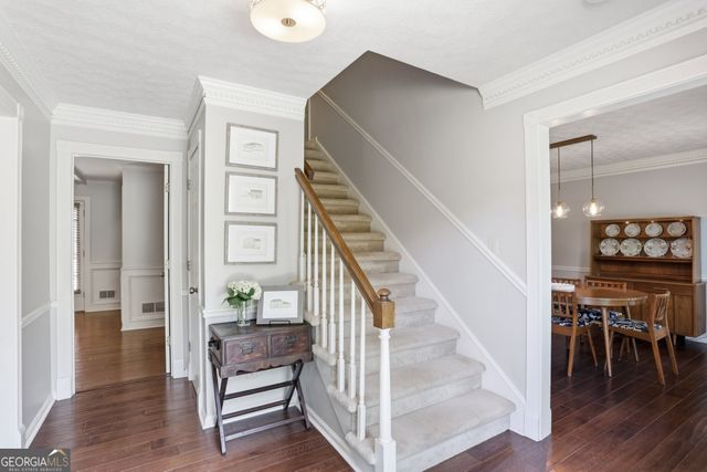 250 Hollyridge Way, Roswell, GA 30076