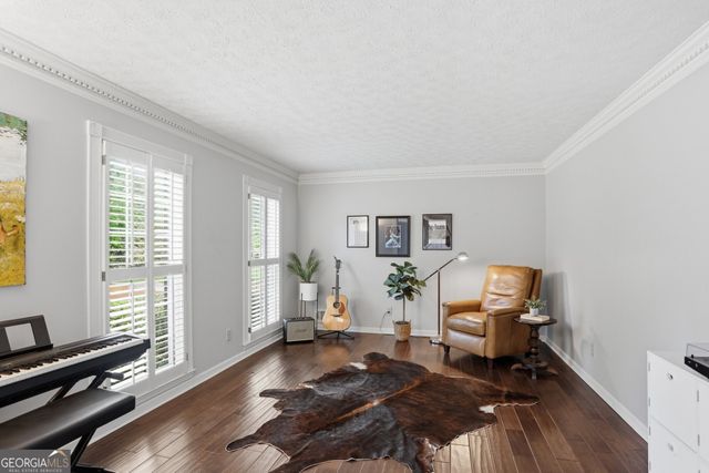 250 Hollyridge Way, Roswell, GA 30076