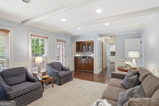 250 Hollyridge Way, Roswell, GA 30076