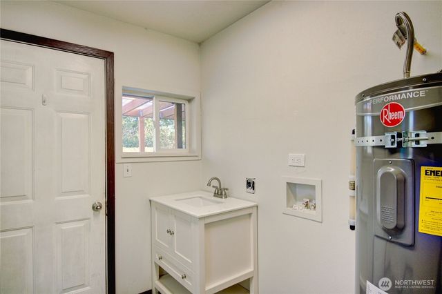 8739 F and S Grade Rd, Sedro Woolley, WA 98284