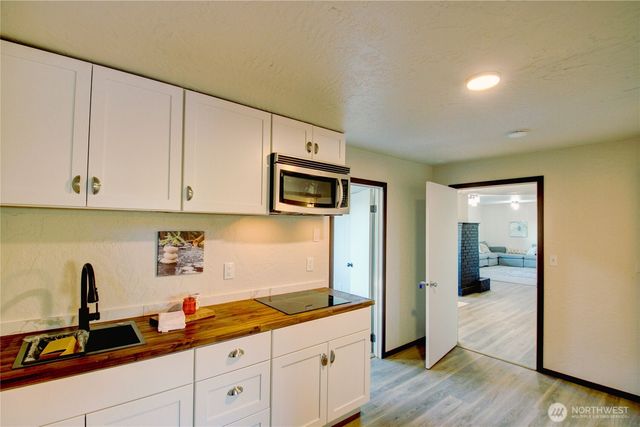 8739 F and S Grade Rd, Sedro Woolley, WA 98284