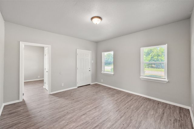 517 S 3rd Street, Corsicana, TX 75110