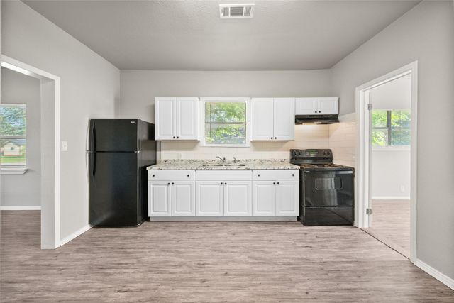 517 S 3rd Street, Corsicana, TX 75110