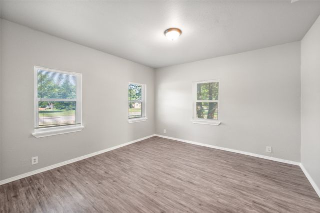 517 S 3rd Street, Corsicana, TX 75110