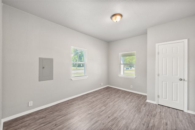 517 S 3rd Street, Corsicana, TX 75110
