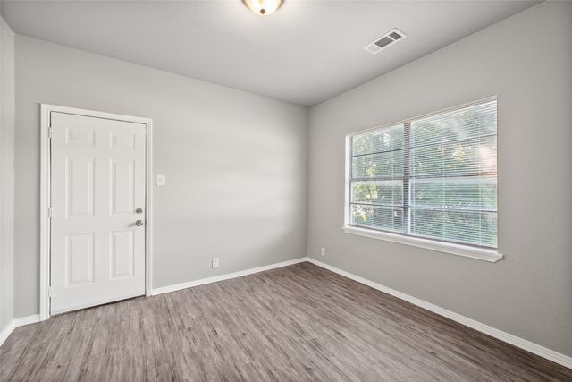 517 S 3rd Street, Corsicana, TX 75110