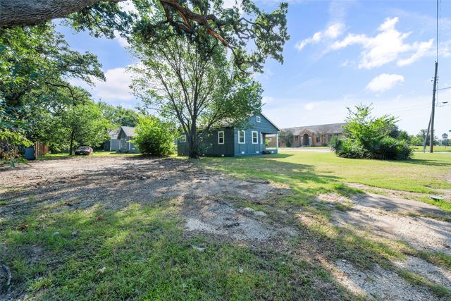 517 S 3rd Street, Corsicana, TX 75110