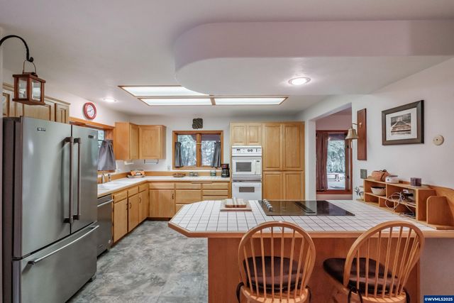 40009 Griggs Dr, Lebanon, OR 97355